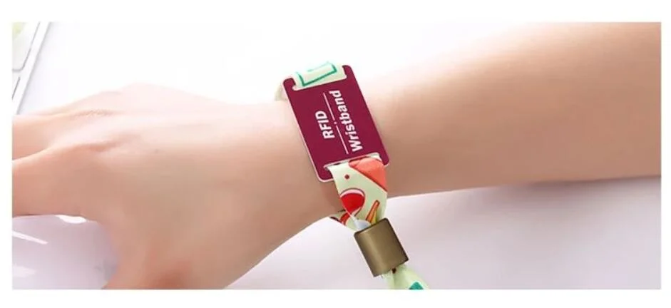 Personalized Logo Printing RFID/NFC PVC/Nylon Wristband with Plastic RFID Tag for Membership